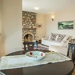 Two Stone Homes Metis Vila *