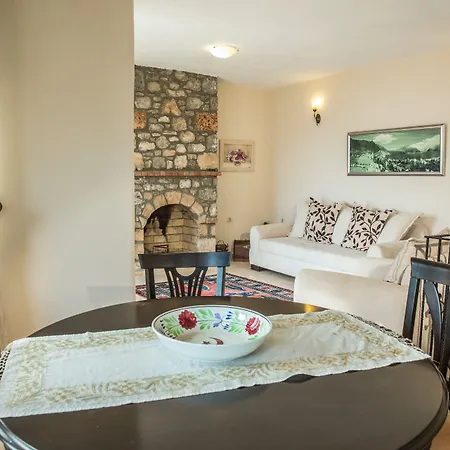 فيلة Two Stone Homes Metis