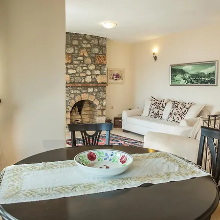 Two Stone Homes Metis Willa *