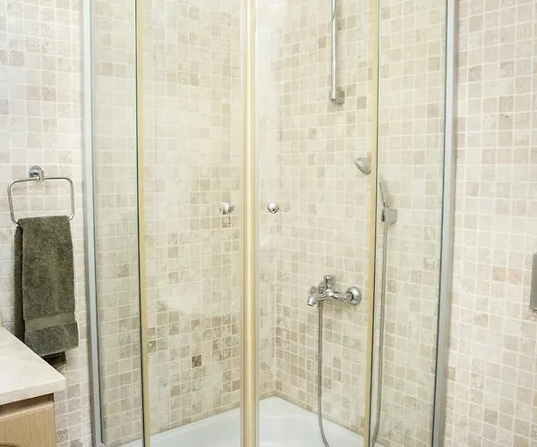 Villa Two Stone Homes Metis